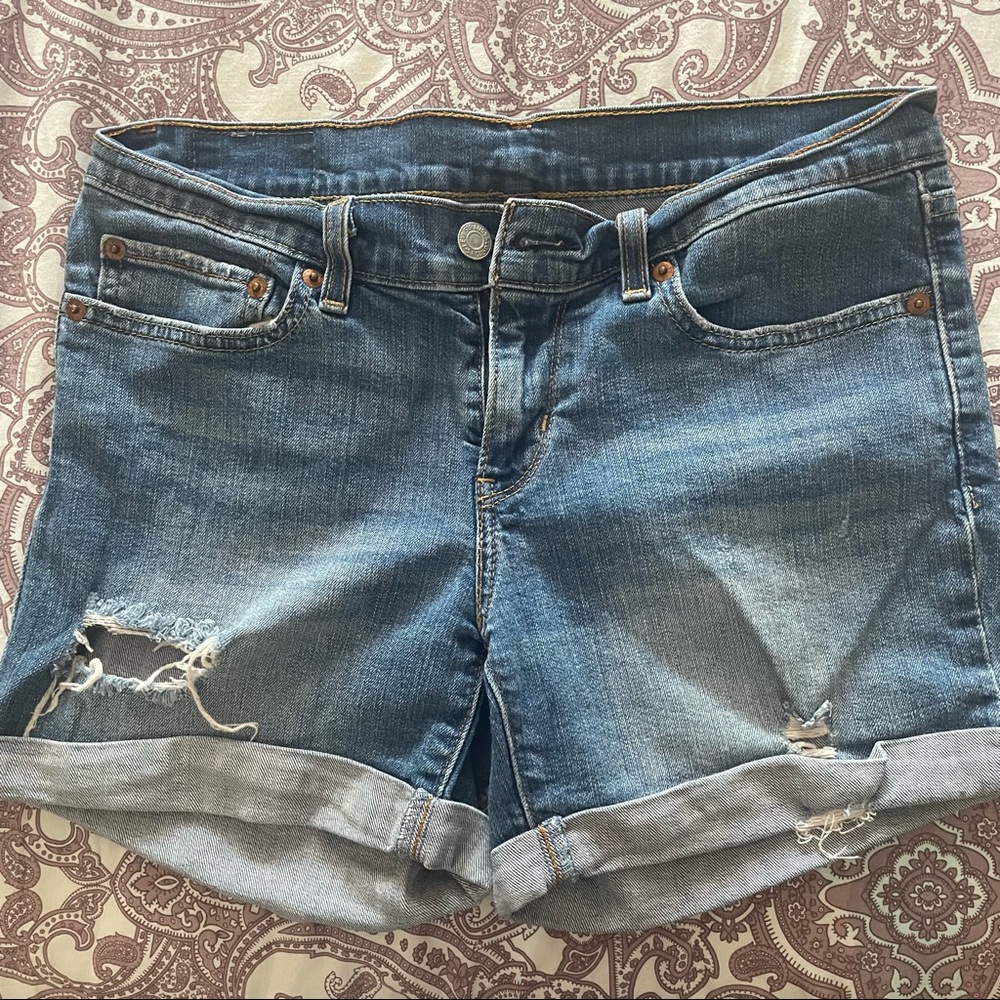 Levi’s distressed shorts